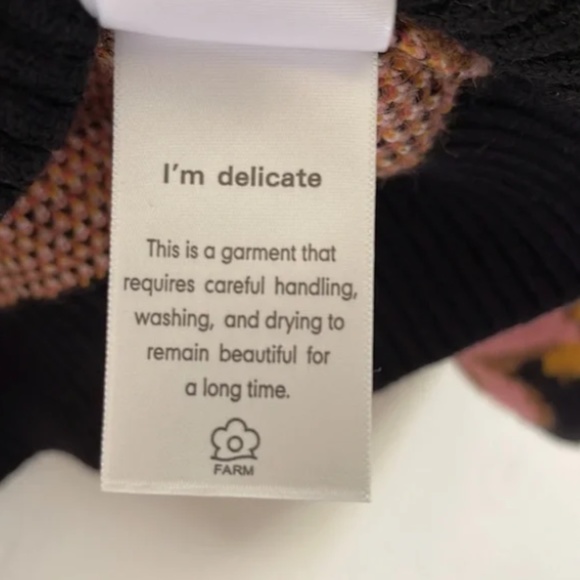 NEW! Farm Rio Sunflower Pom Pom Sweater Size: Medium - Picture 14 of 14